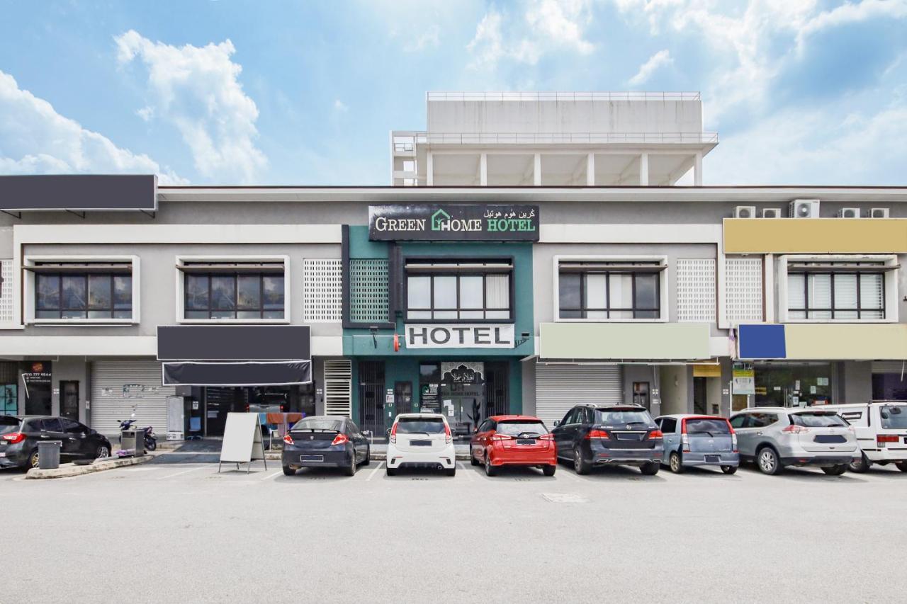 Oyo 90399 Green Home Hotel Syariah Sepang Exterior photo